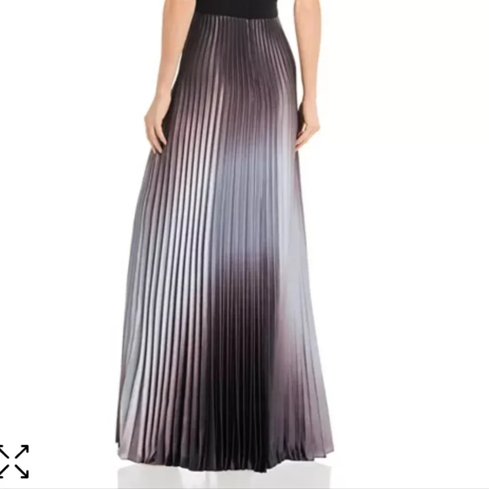 XSCAPE Women's Halter Neck,Open Back, Pleated Black /Silver Maxi Dress Size 8. - Picture 9 of 12